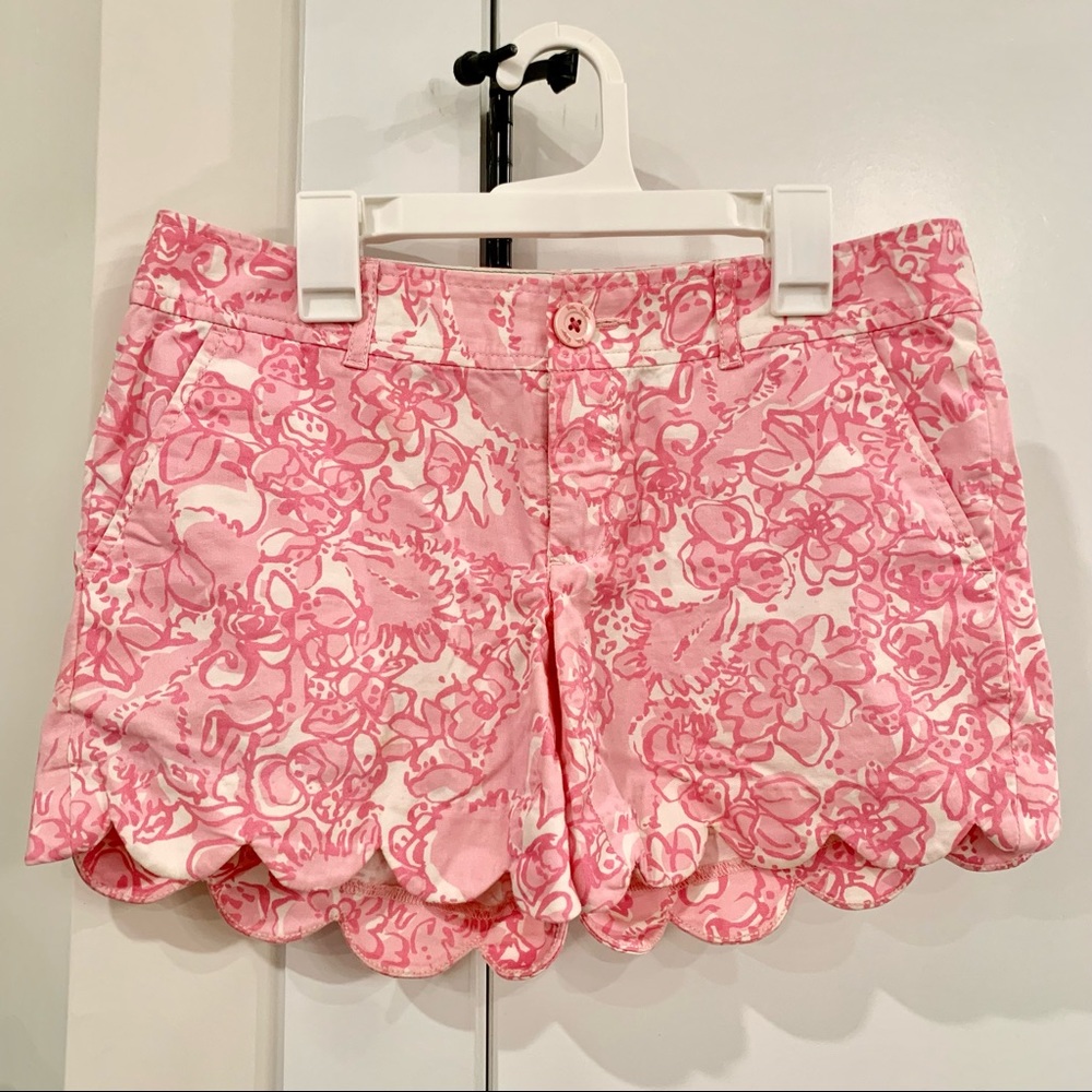Lilly Pulitzer Scallop Shorts Pink and White Size 0